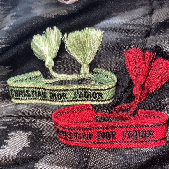 Embroidered bracelets - Picture 2 of 7